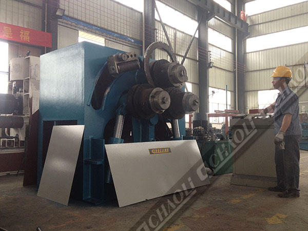 弧線(xiàn)調整式型材彎曲機